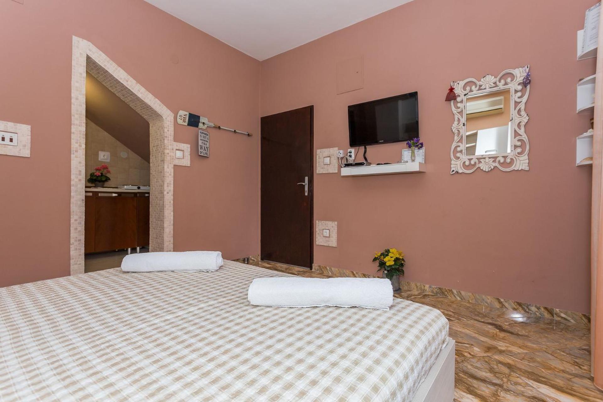 Apartments Verica - 15 M From Beach Krilo Exteriör bild