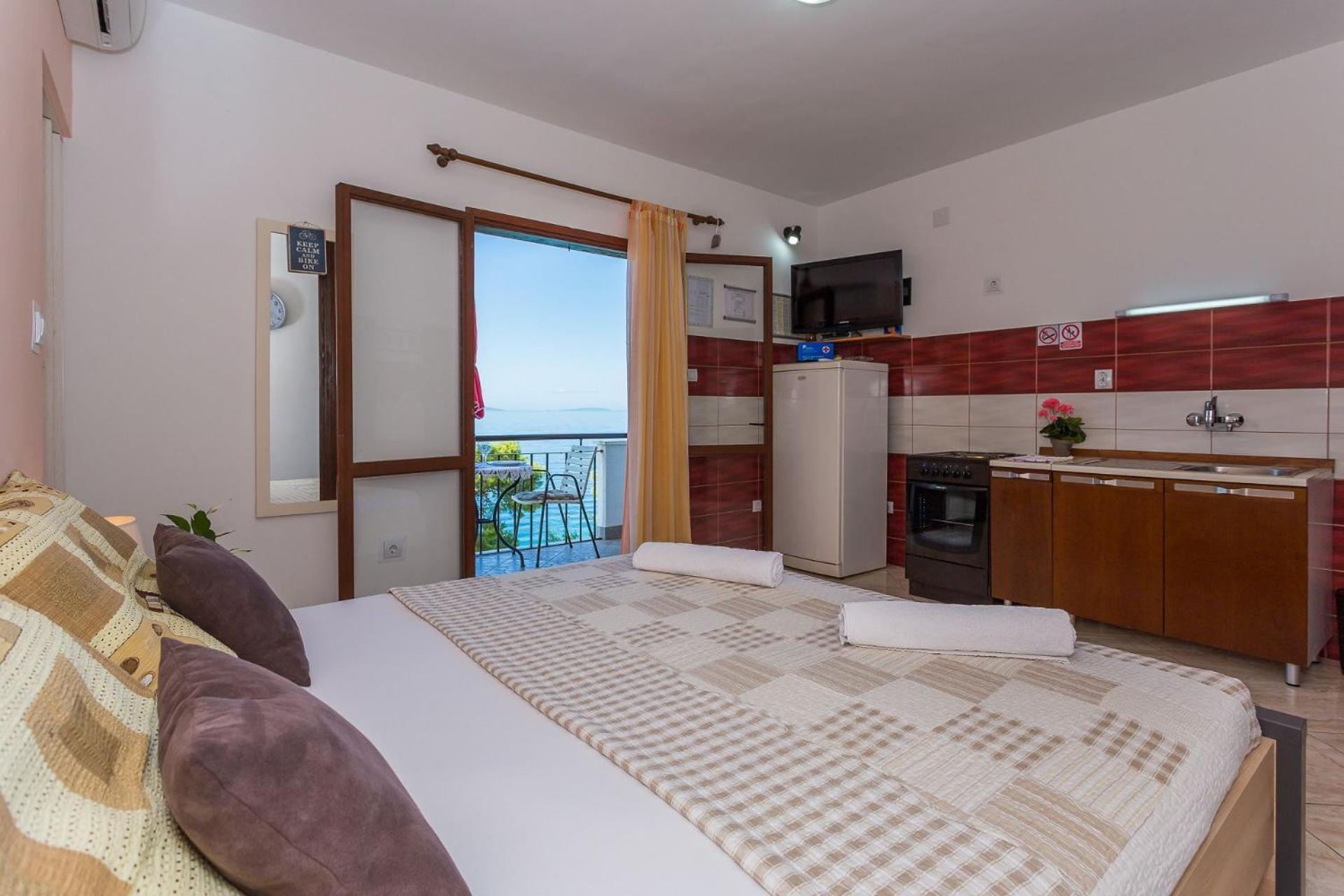 Apartments Verica - 15 M From Beach Krilo Exteriör bild