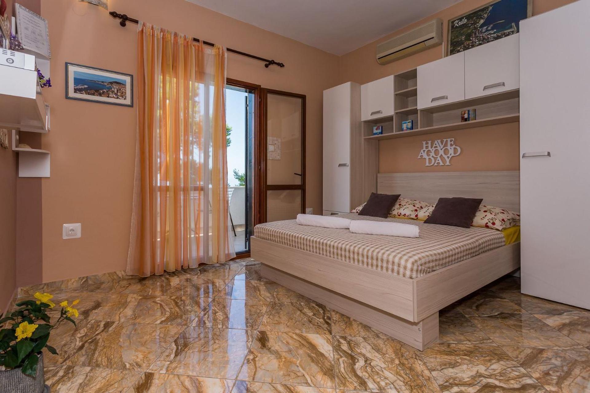 Apartments Verica - 15 M From Beach Krilo Exteriör bild